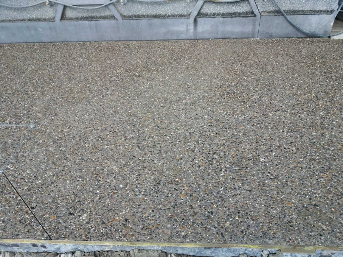 Uitgewassen beton in Mortsel